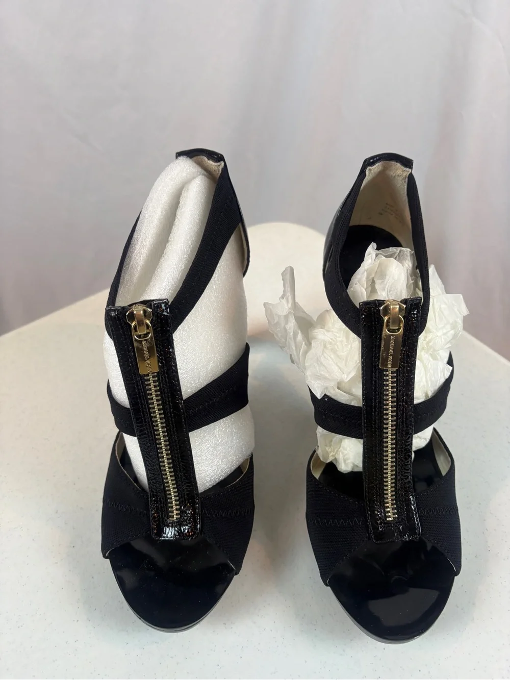 Michael Kors Berkley T Strap Black‎ High Heel Sandals Size 9 4 Inch Heel